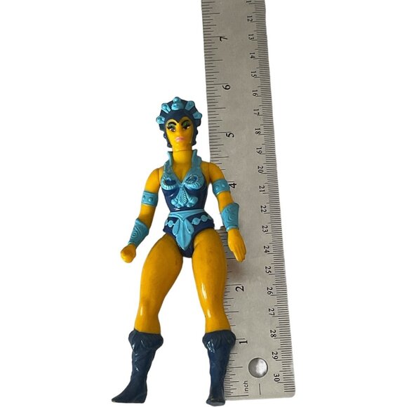 Masters Of The Universe Evil-Lyn Vintage Mattel Action Figure - Picture 5 of 5